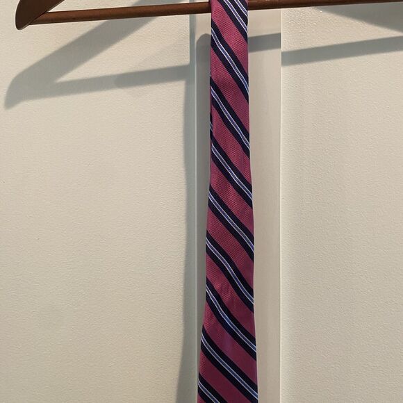 Jos. A. Bank‎ 100% Silk Repp Tie Pink Navy White Striped Power Tie - Picture 8 of 10